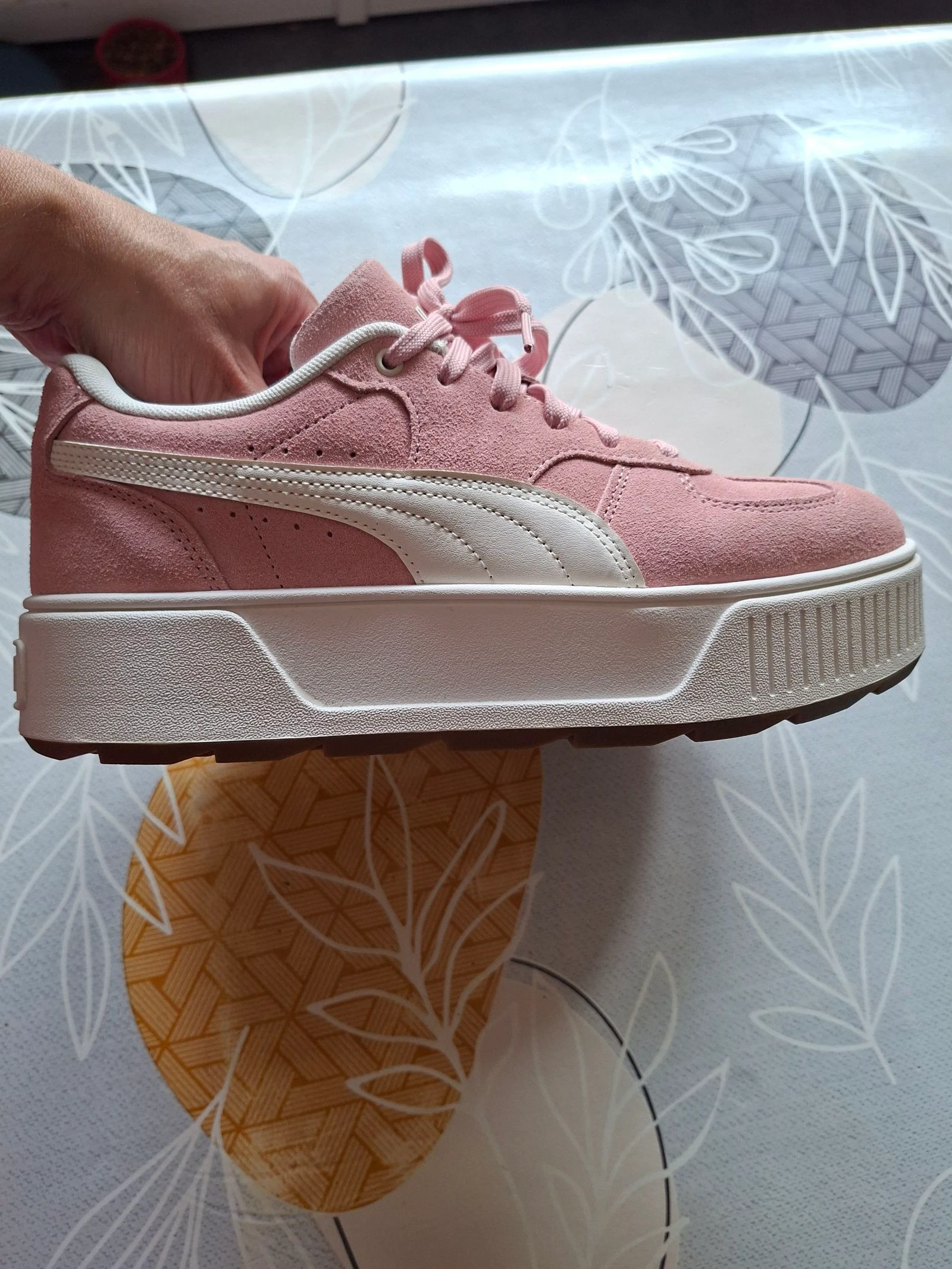 Puma femme roses en daim – Pointure 41 – Portées 1 fois